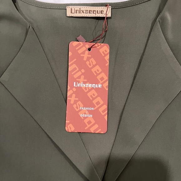 NWT Women’s Olive Green Chiffon Blouse - Picture 2 of 4